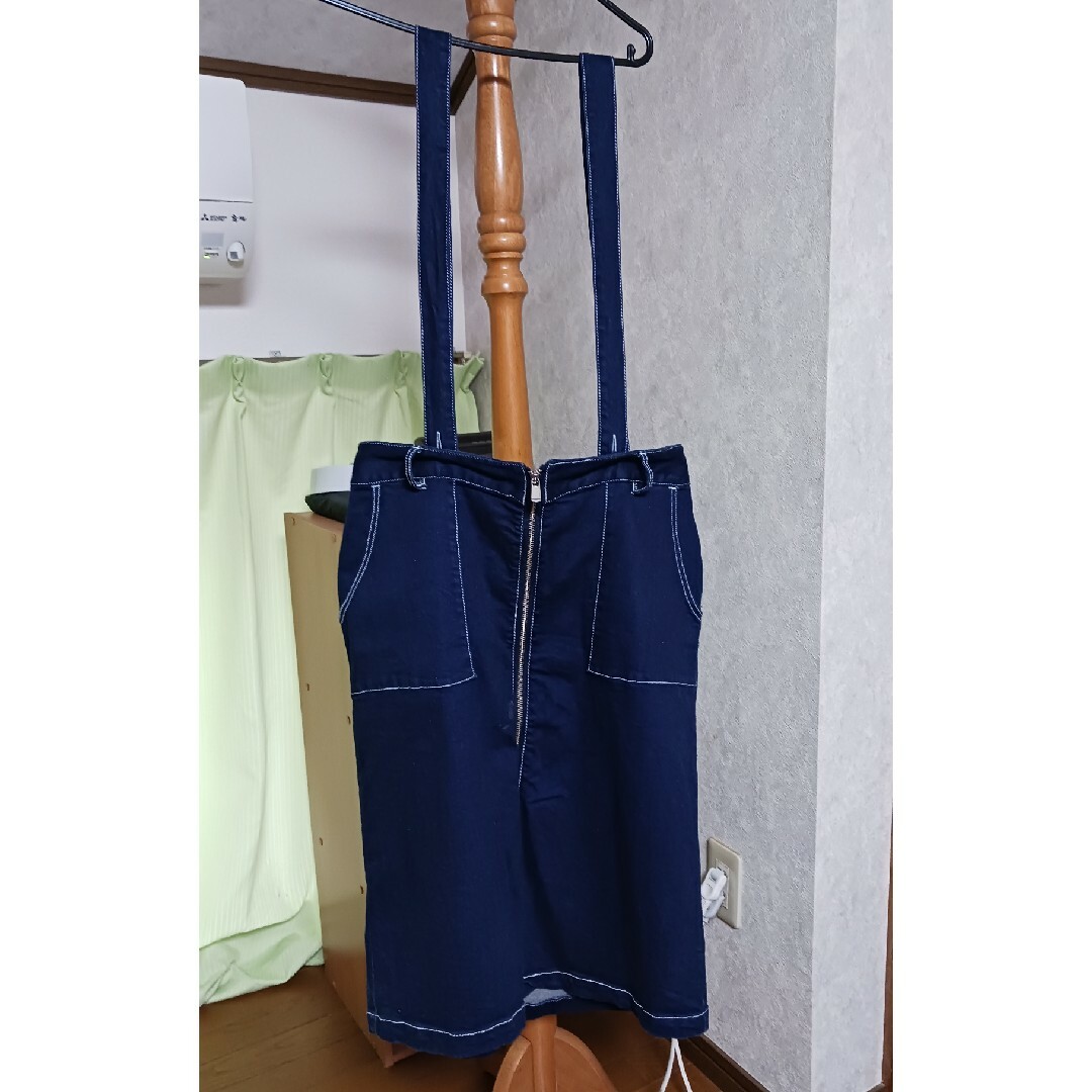 ニッセン(ニッセン)のサス付きデニムスカート レディースのスカート(ひざ丈スカート)の商品写真