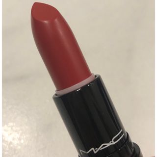 マック(MAC)の【新品未使用】M•A•C   ホット　アズ　チリ(口紅)