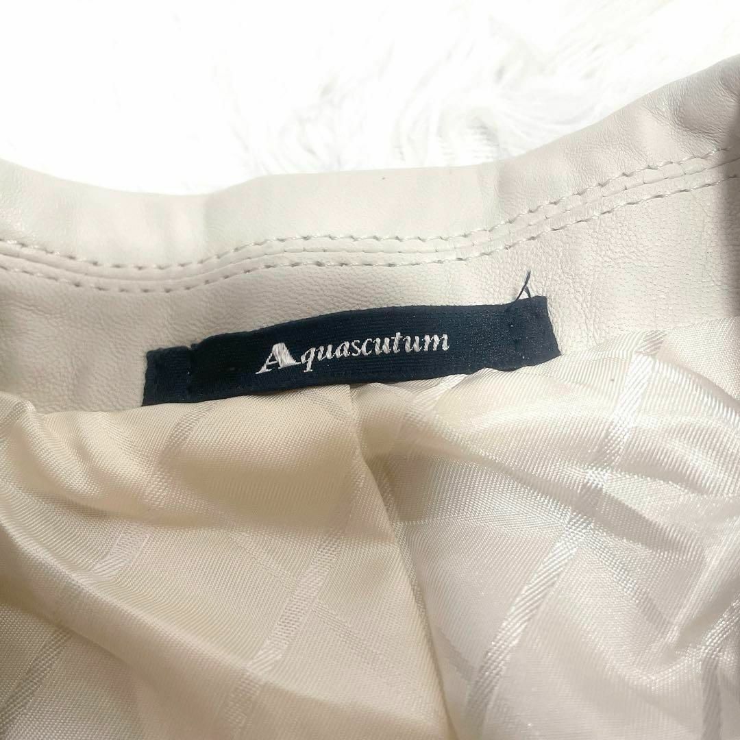 AQUA SCUTUM(アクアスキュータム)のAquascutum ラムレザー ライダースジャケット ライトグレー 9号 レディースのジャケット/アウター(ライダースジャケット)の商品写真