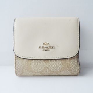 コーチ(COACH)のCOACH(コーチ) 3つ折り財布 シグネチャー柄 ベージュ×アイボリー PVC(塩化ビニール)×レザー(財布)