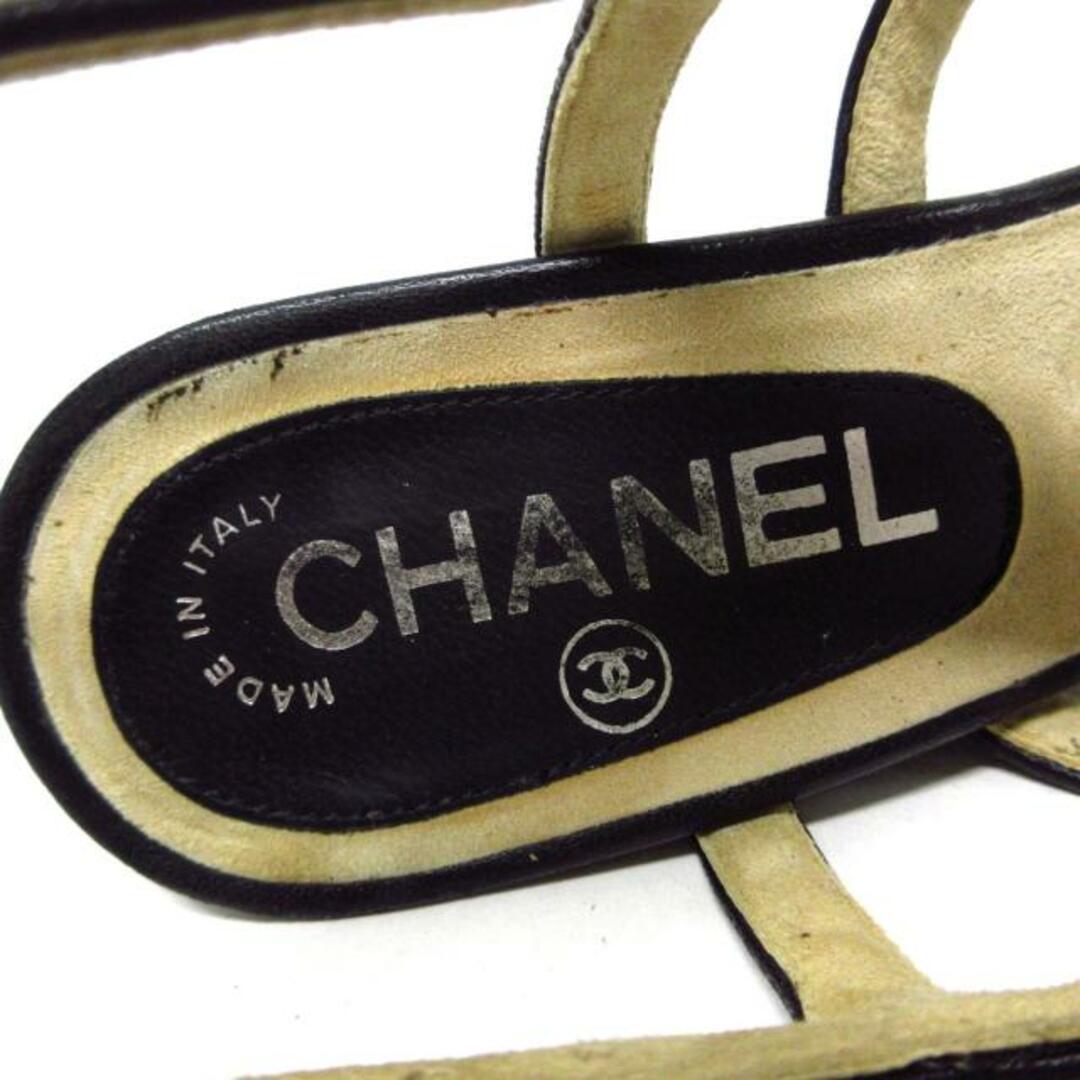 CHANEL(シャネル)のCHANEL(シャネル) サンダル 37 1/2 C レディース カメリア 黒 アウトソール張替済 レザー レディースの靴/シューズ(サンダル)の商品写真