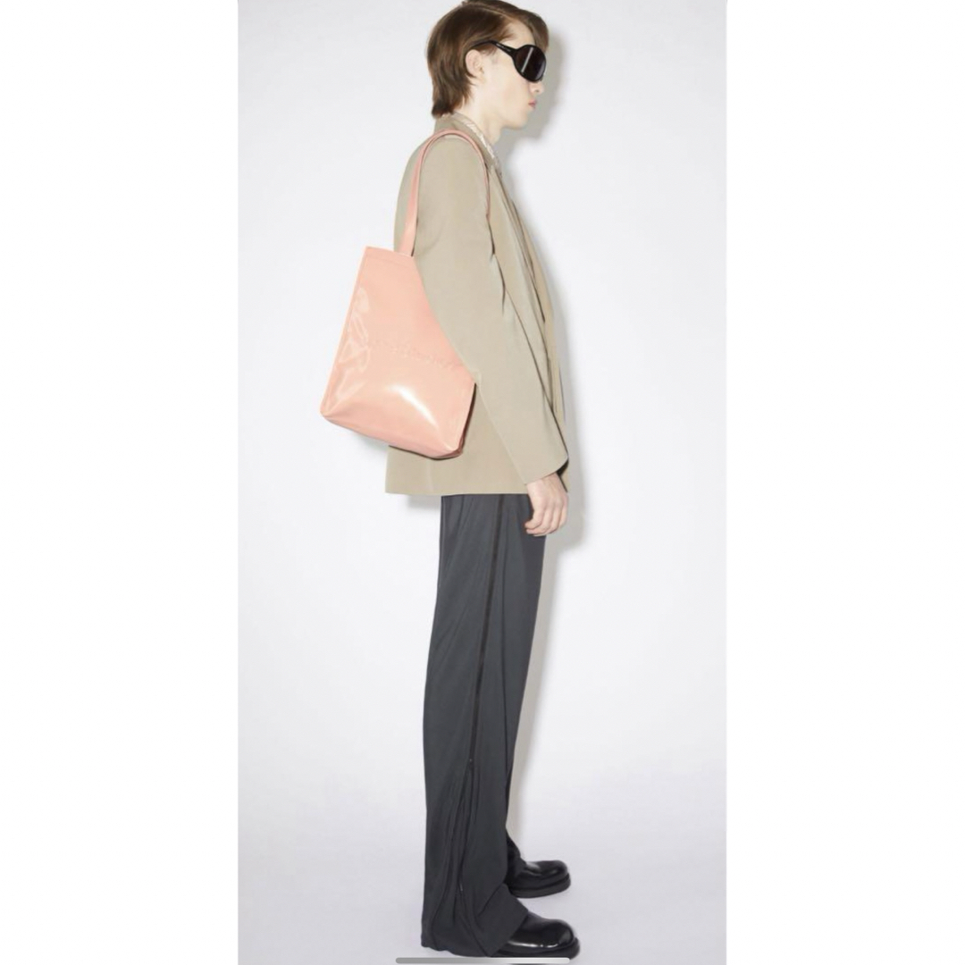 Acne Studios(アクネストゥディオズ)の新品未使用✌️破格！！acne studios ロゴショルダートートバッグ レディースのバッグ(トートバッグ)の商品写真