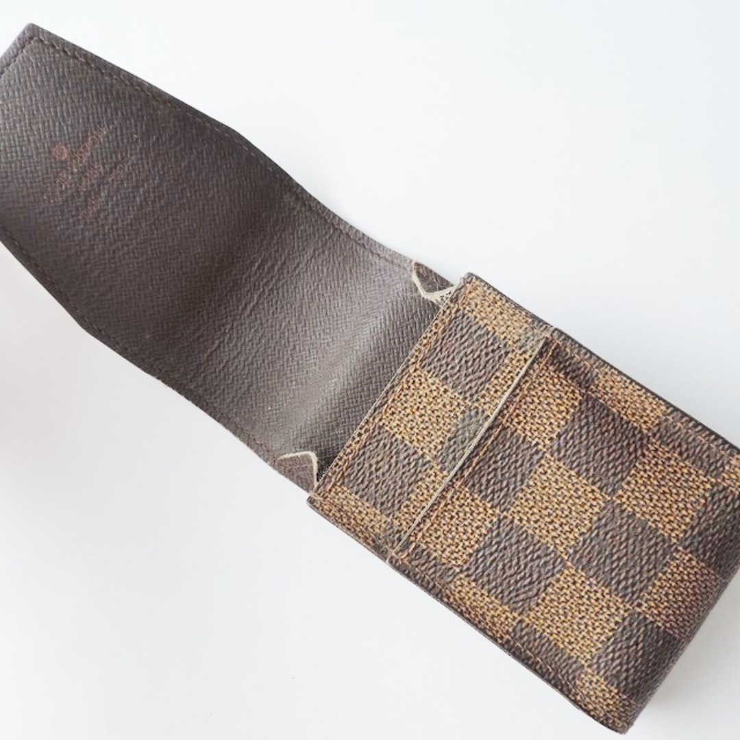 LOUIS VUITTON(ルイヴィトン)のLOUIS VUITTON(ルイヴィトン) シガレットケース ダミエ エテュイシガレット N63024 エベヌ ダミエ・キャンバス メンズのファッション小物(タバコグッズ)の商品写真