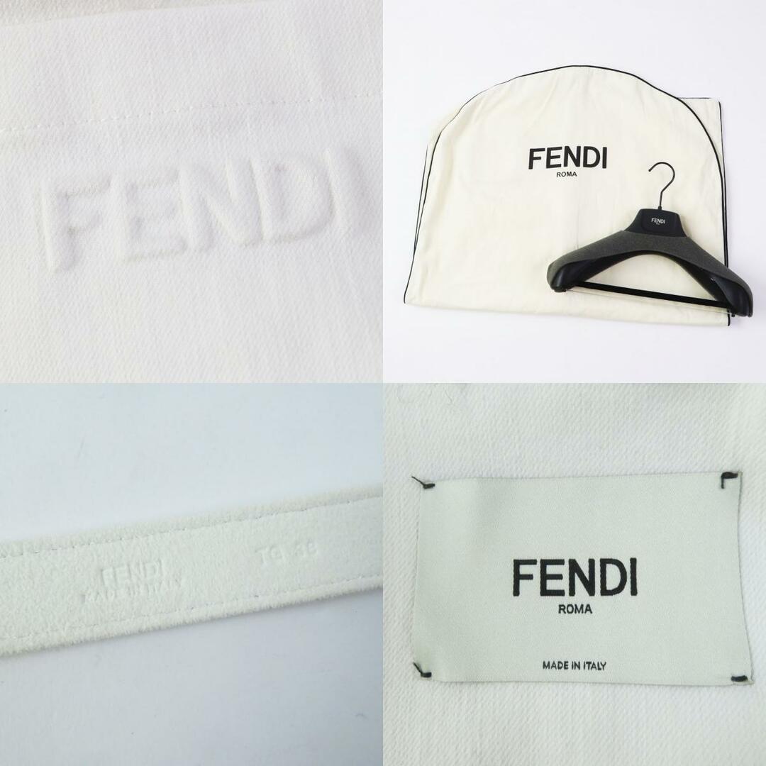 FENDI(フェンディ)の未使用品◎FENDI フェンディ 21年製 FLF677 エンボスロゴベルテッド デニムジャケット ホワイト 38 ハンガー・ガーメント付き イタリア製 正規品 レディース レディースのジャケット/アウター(Gジャン/デニムジャケット)の商品写真