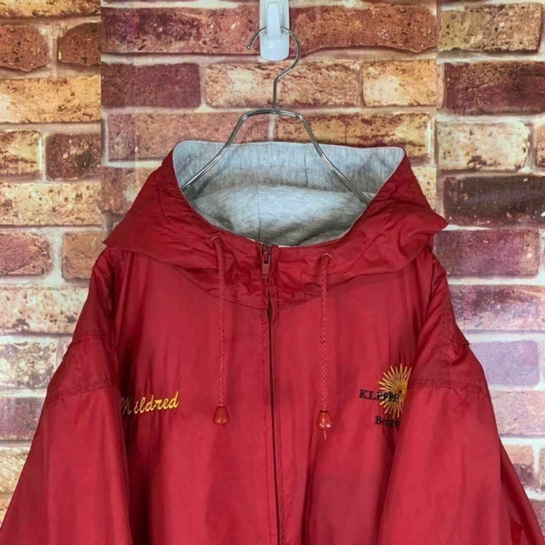 ライトウェイトジャケット　古着　中綿　刺繍　フルジップ　ナイロン　L 赤 メンズのジャケット/アウター(ナイロンジャケット)の商品写真