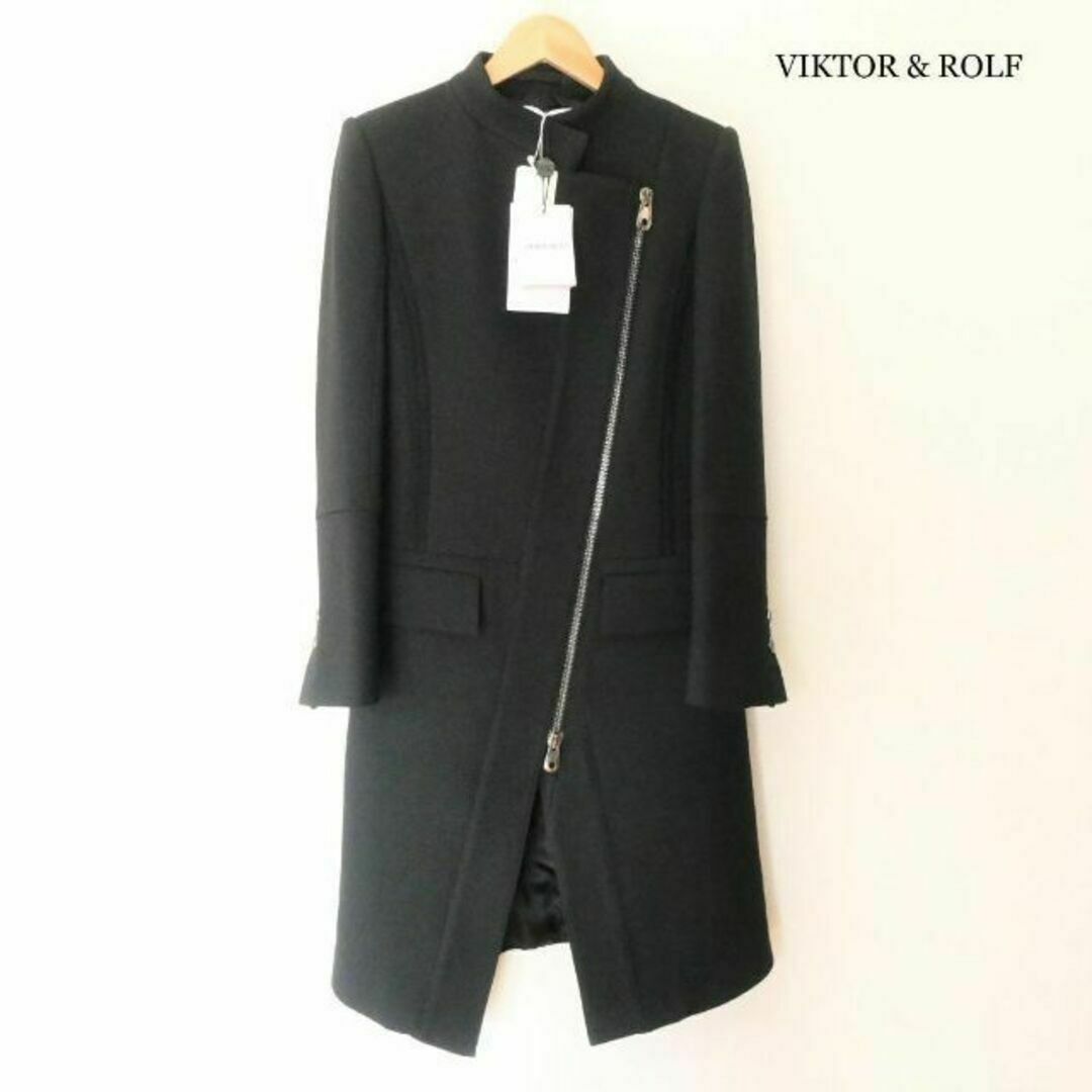 VIKTOR&ROLF(ヴィクターアンドロルフ)の新品 未使用 ヴィクター&ロルフ スタンドカラー ロング デザイン コート レディースのジャケット/アウター(ロングコート)の商品写真