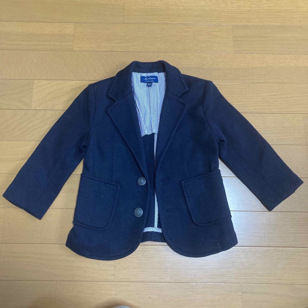 104size紺フォーマルジャケット キッズ/ベビー/マタニティのキッズ服男の子用(90cm~)(ジャケット/上着)の商品写真