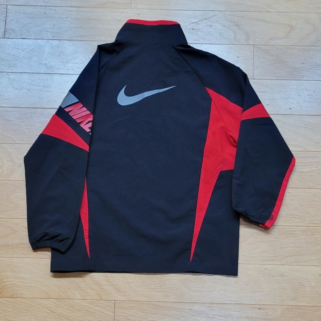 NIKE(ナイキ)のNIKE　キッズ　ウィンドブレーカー キッズ/ベビー/マタニティのキッズ服男の子用(90cm~)(ジャケット/上着)の商品写真