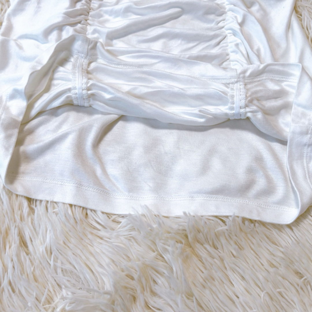 UNTITLED(アンタイトル)のUntitled アンタイトル　トップス　Tシャツ　長袖　白色　4サイズ レディースのトップス(Tシャツ(長袖/七分))の商品写真