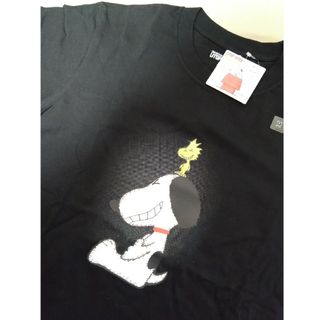 ピーナッツ(PEANUTS)のピーナッツUTGP2022半袖TシャツサイズM黒未使用ユニクロスヌーピー(Tシャツ/カットソー(半袖/袖なし))