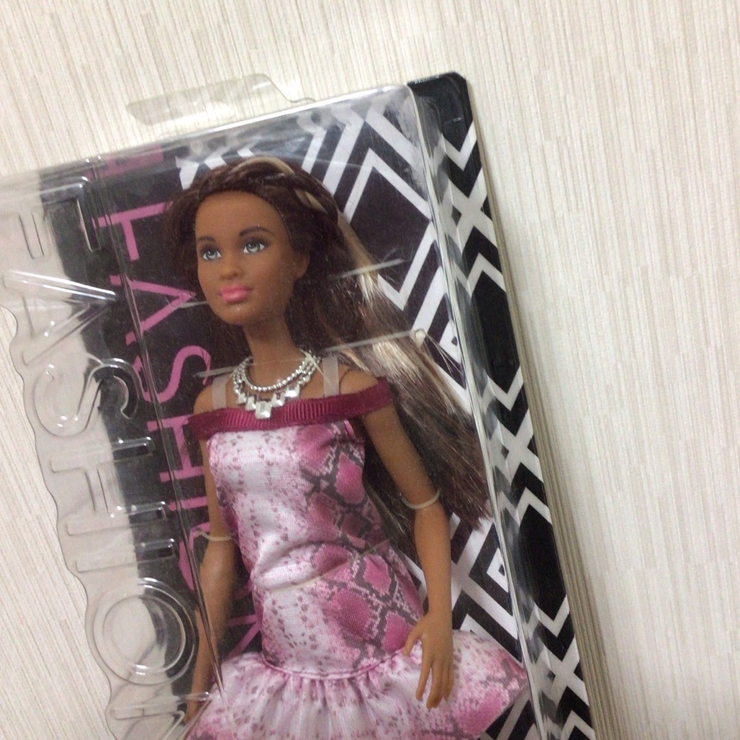 Barbie(バービー)のBarbie バービー人形FASHIONISTAS PRETTY PYTHON キッズ/ベビー/マタニティのおもちゃ(ぬいぐるみ/人形)の商品写真