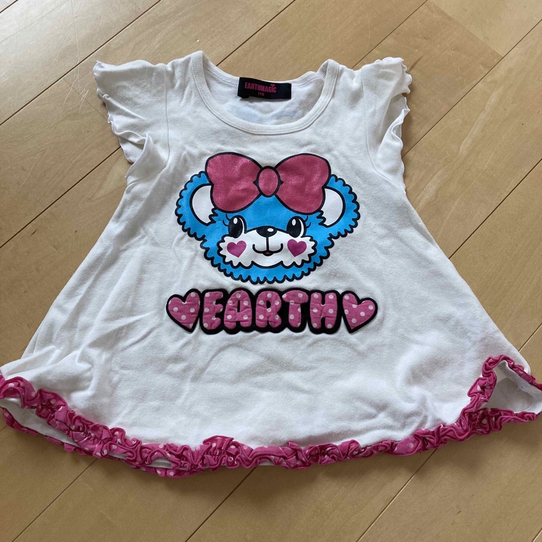 EARTHMAGIC(アースマジック)の女の子　トップス キッズ/ベビー/マタニティのキッズ服女の子用(90cm~)(Tシャツ/カットソー)の商品写真