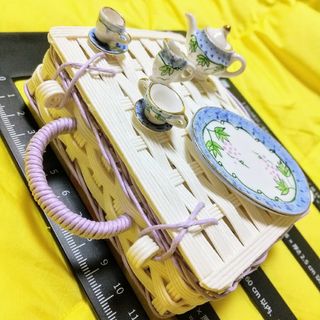 【新品】ドールハウスミニチュアティーセットハンドメイドバスケット(紫)(ミニチュア)