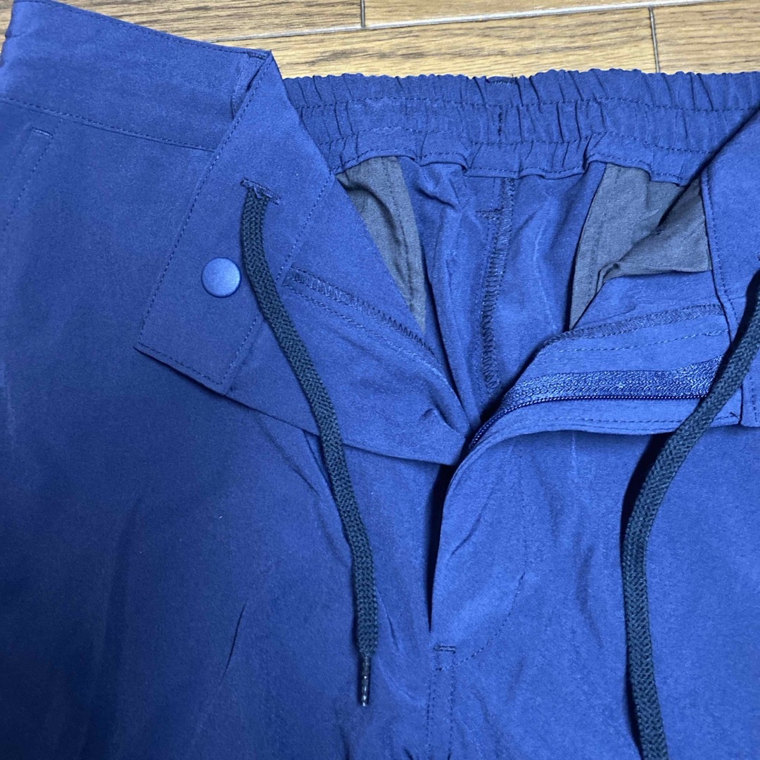 GU(ジーユー)のGUメンズズボン　M 紺色 メンズのパンツ(その他)の商品写真