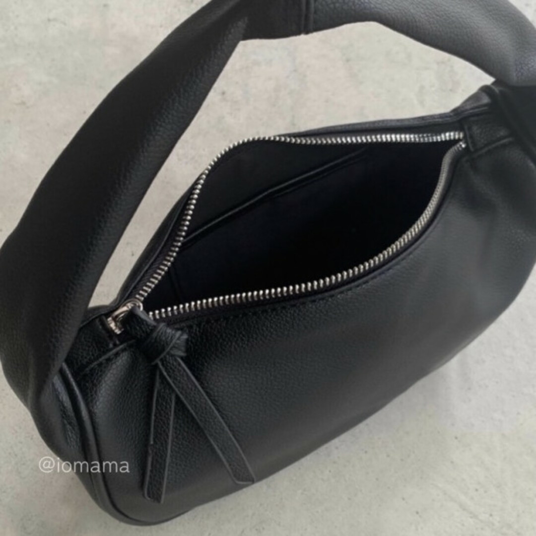 ワンハンドル ムーンバッグ 黒 ブラック 綺麗め お洒落 韓国 レザーバッグ レディースのバッグ(ショルダーバッグ)の商品写真