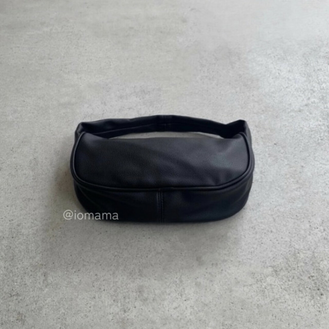 ワンハンドル ムーンバッグ 黒 ブラック 綺麗め お洒落 韓国 レザーバッグ レディースのバッグ(ショルダーバッグ)の商品写真