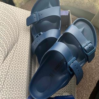 ビルケンシュトック(BIRKENSTOCK)のビルケンシュトック　アリゾナEVAブルー　42 新品　定価¥7150(サンダル)