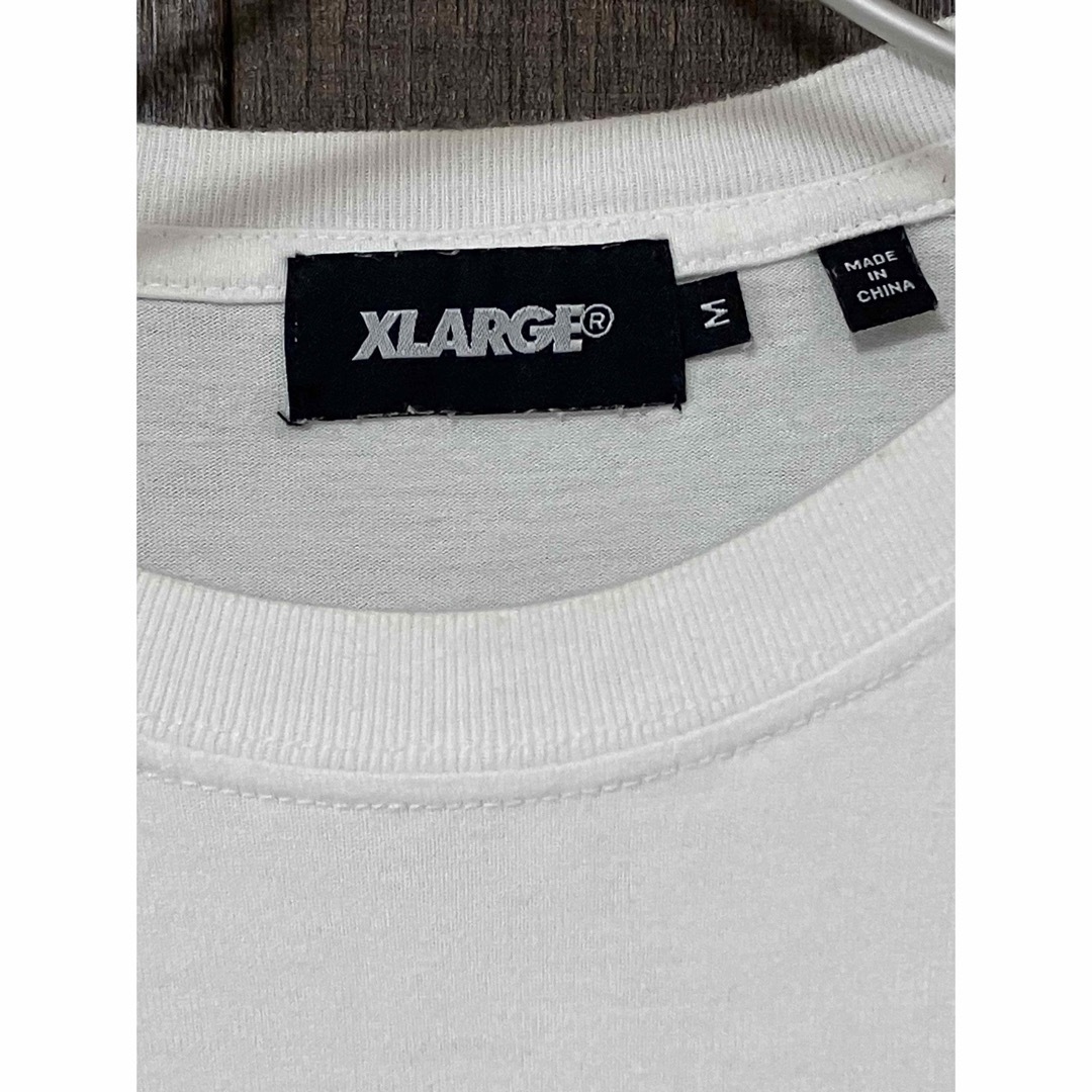 XLARGE(エクストララージ)のXLARGE/エクストララージ　Tシャツ　半袖　バタフライ　蝶々 メンズのトップス(Tシャツ/カットソー(半袖/袖なし))の商品写真