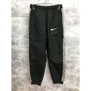 ナイキ(NIKE)のNIKE SWOOSH WOVEN PANTS ナイキ スウォッシュ ウーブンパンツ ナイロンパンツ【3709-004】(その他)