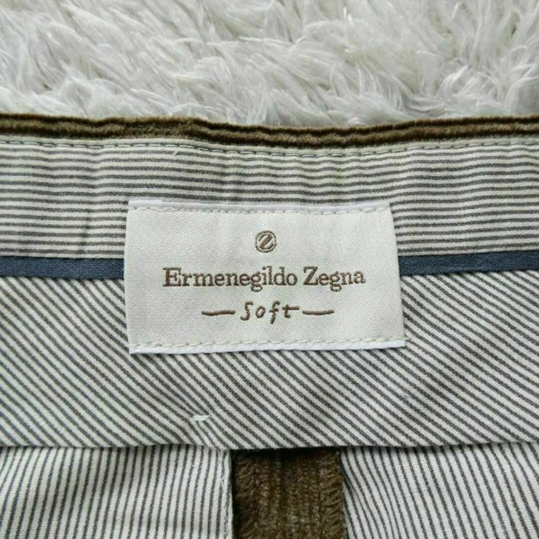 Ermenegildo Zegna(エルメネジルドゼニア)の美品 エルメネジルドゼニア ソフト コーデュロイ 裾ダブル ストレート パンツ メンズのパンツ(スラックス)の商品写真