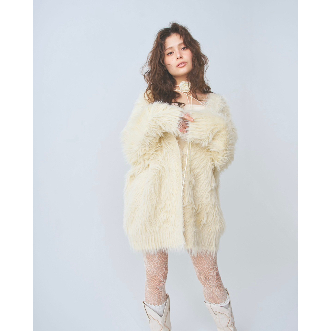 épine(エピヌ)のPELLICULE  cat fur cardigan white レディースのトップス(カーディガン)の商品写真