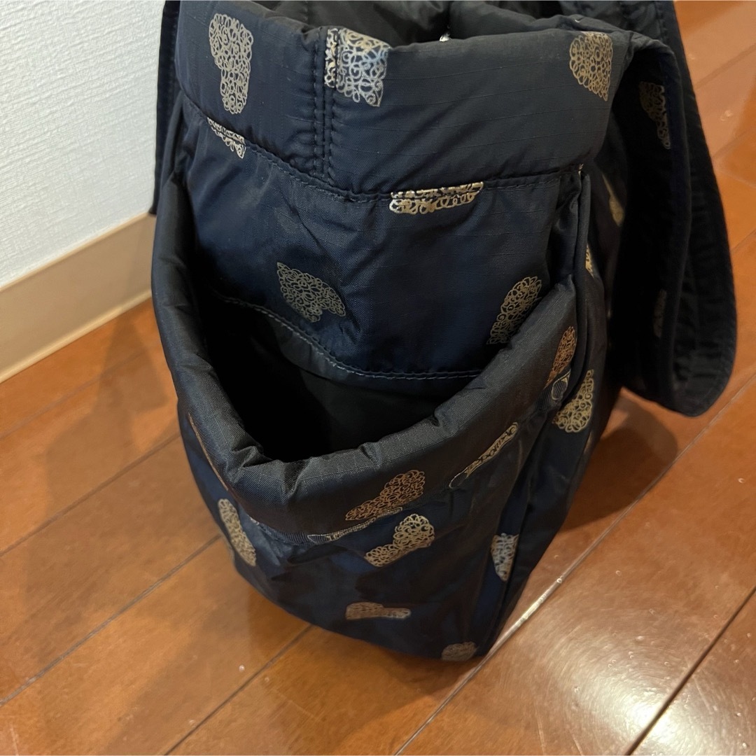 LeSportsac(レスポートサック)のレスポ　アレクサトート　ハート柄 レディースのバッグ(トートバッグ)の商品写真