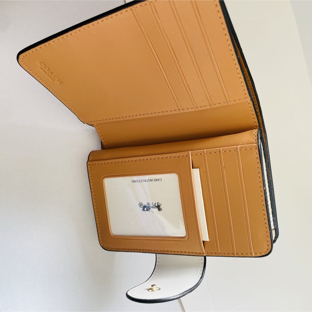 コーチ折りたたみ財布 レザー人気デザイン おすすめプレゼント新商品 コーチ折りたたみ財布 レザー人気デザイン おすすめプレゼント新商品