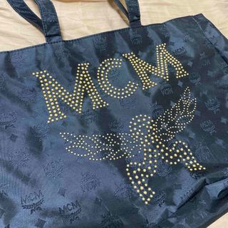 エムシーエム(MCM)のMCM スタッズトート　レア　モード　韓国(トートバッグ)