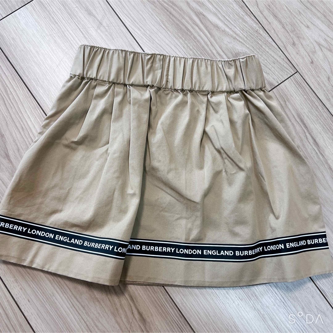 BURBERRY(バーバリー)の【美品】バーバリースカート キッズ/ベビー/マタニティのキッズ服女の子用(90cm~)(スカート)の商品写真