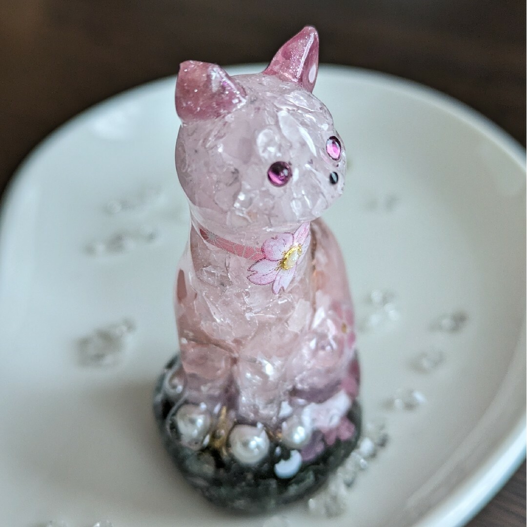 ✨専用です✨🌸桜耳猫ちゃん🌸オルゴナイト ハンドメイドのインテリア/家具(インテリア雑貨)の商品写真