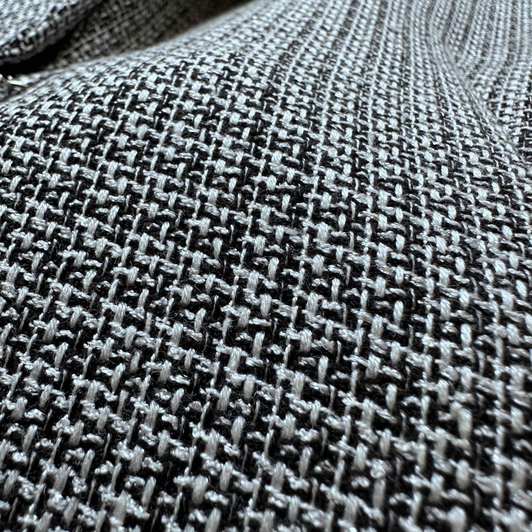 ReFLEcT(リフレクト)のReFLECT スカートスーツ ツイード ウール シルク混紡 グレー 1つボタン レディースのフォーマル/ドレス(スーツ)の商品写真