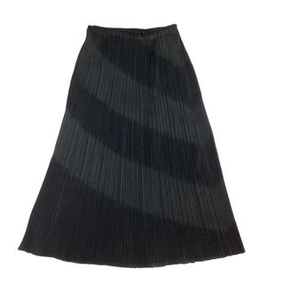 イッセイミヤケ(ISSEY MIYAKE)の♪♪ISSEY MIYAKE イッセイミヤケ PLEATS PLEASE スカート ななめデザイン PP51-JG865 ブラック(ひざ丈スカート)