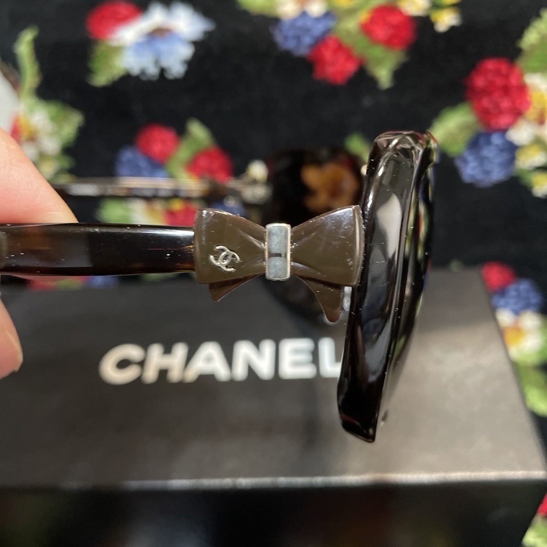 CHANEL(シャネル)のCHANELサングラスブラウン レディースのファッション小物(サングラス/メガネ)の商品写真