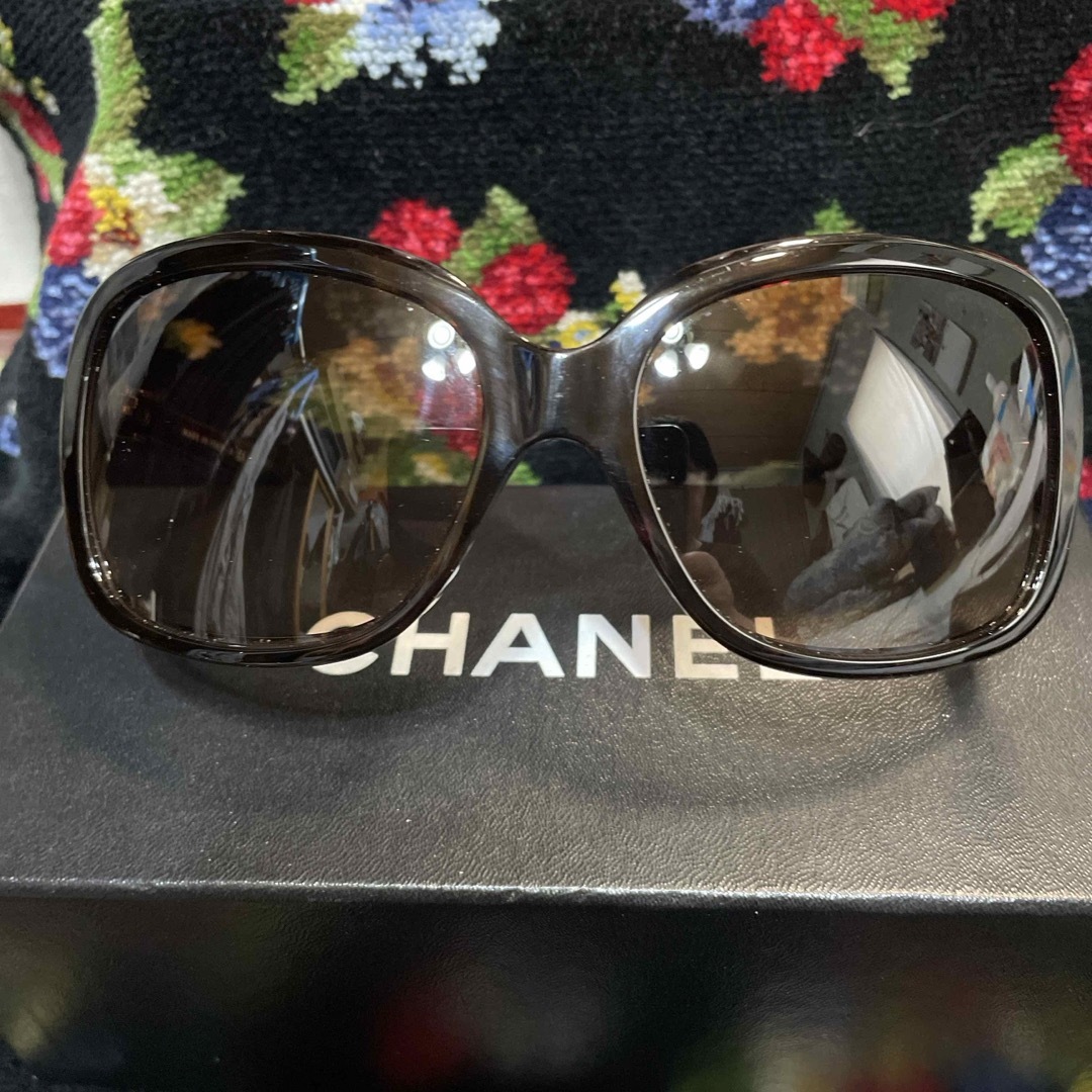 CHANEL(シャネル)のCHANELサングラスブラウン レディースのファッション小物(サングラス/メガネ)の商品写真