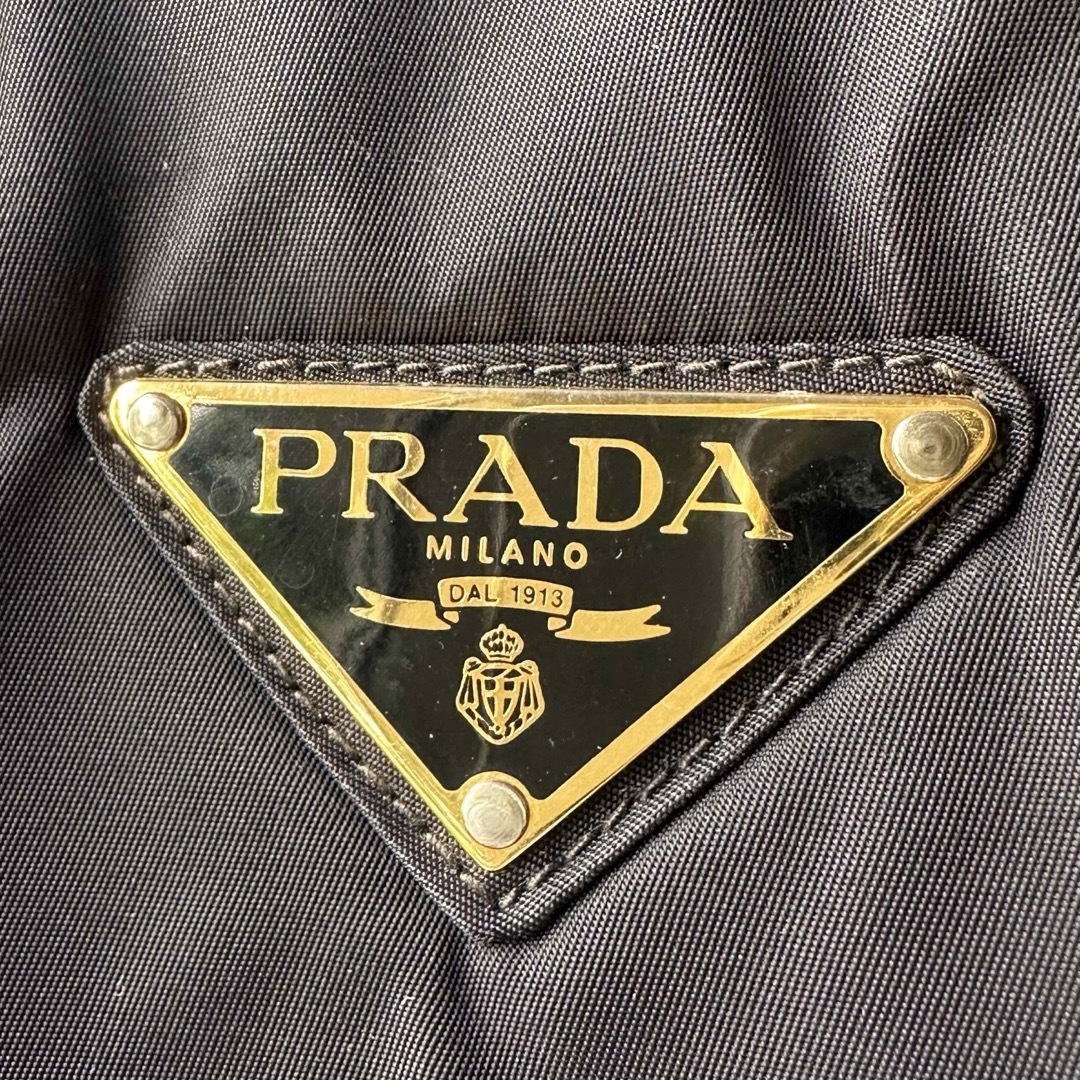 PRADA(プラダ)のPRADAプラダハンドバッグ正規品　鍵　ギャランティカード レディースのバッグ(ショルダーバッグ)の商品写真