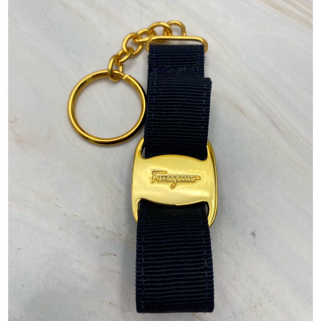 新品 未使用 サルヴァトーレフェラガモ キーホルダー ヴァラリボン リング 楽天市場】【中古】Salvatore Ferragamo サルヴァトーレ
