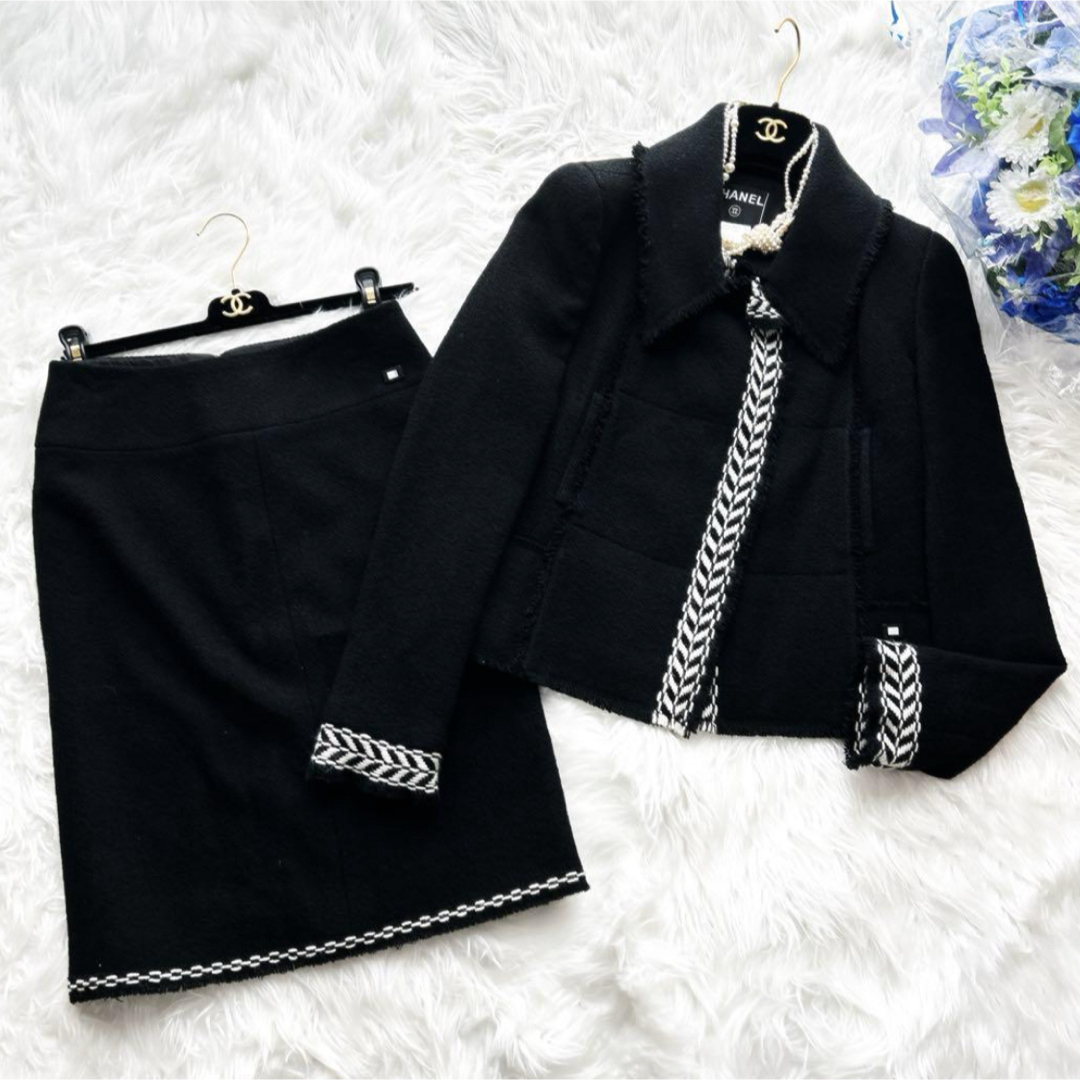 美品 CHANEL シャネル ツイード リトルブラック スーツ お刺繍 | フリマアプリ ラクマ 美品 CHANEL シャネル ツイード リトルブラック スーツ お刺繍 | フリマアプリ ラクマ