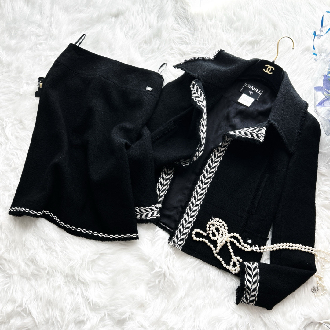 CHANEL - 美品 CHANEL シャネル ツイード リトルブラック スーツ CHANEL - 美品 CHANEL シャネル ツイード リトルブラック スーツ