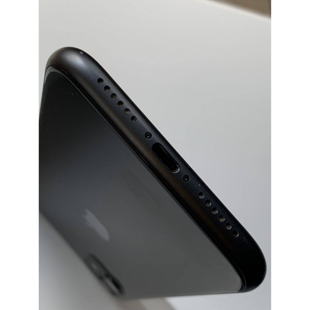 Apple(アップル)のiPhone11 64GB SIMフリー BT100％ スマホ/家電/カメラのスマートフォン/携帯電話(スマートフォン本体)の商品写真