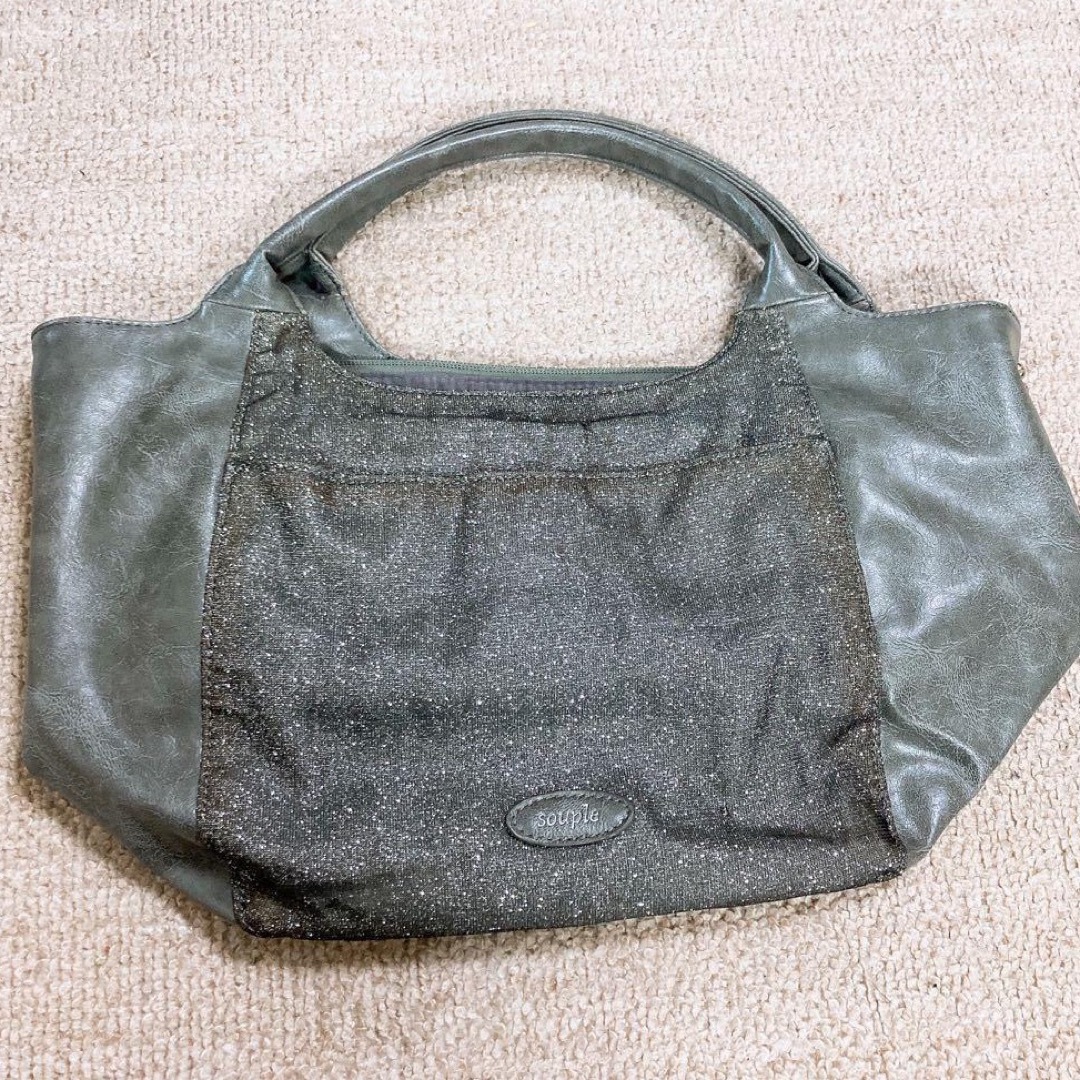 SAC(サック)のsouple by SAC シルバー　グレー　ラメ入り　トートバッグ　通勤 レディースのバッグ(トートバッグ)の商品写真