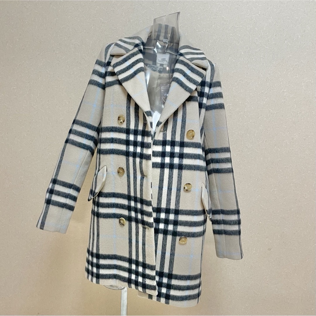 BURBERRY(バーバリー)のバーバリーチルドレンチェックコートburberryプラダアルマーニラルフグッチ キッズ/ベビー/マタニティのキッズ服女の子用(90cm~)(コート)の商品写真