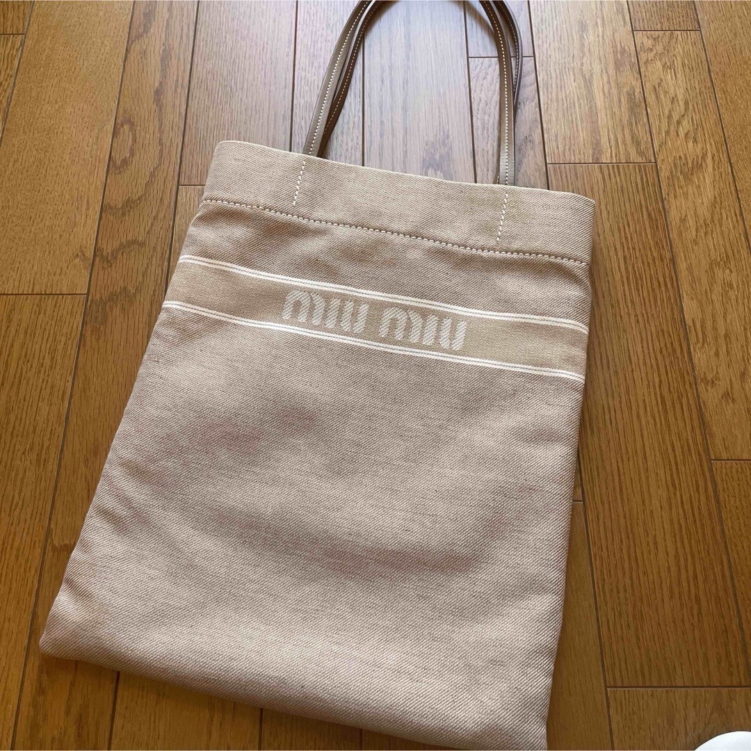 miumiu(ミュウミュウ)のミュウミュウ★キャンバス★トートバッグ レディースのバッグ(トートバッグ)の商品写真