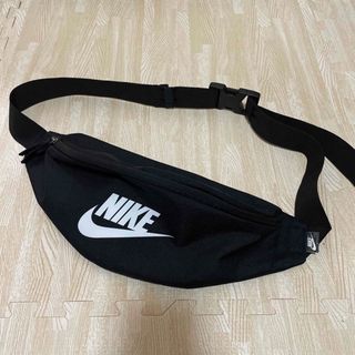 NIKE ナイキ ボディバッグ ウエストポーチ 黒