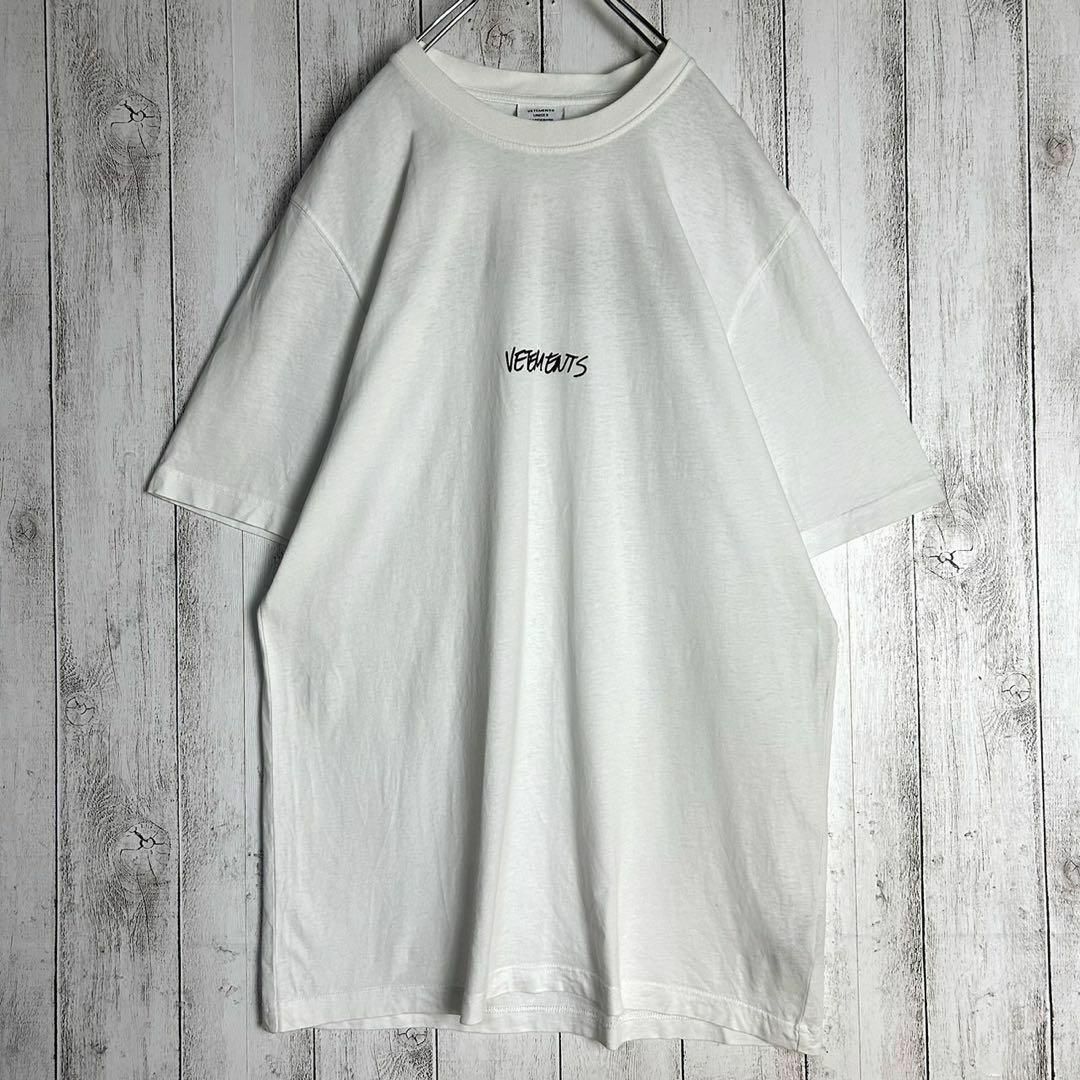 VETEMENTS(ヴェトモン)の【定番モデル】ヴェトモン☆両面ロゴ入りTシャツ バックロゴ 即完売 入手困難 メンズのトップス(Tシャツ/カットソー(半袖/袖なし))の商品写真