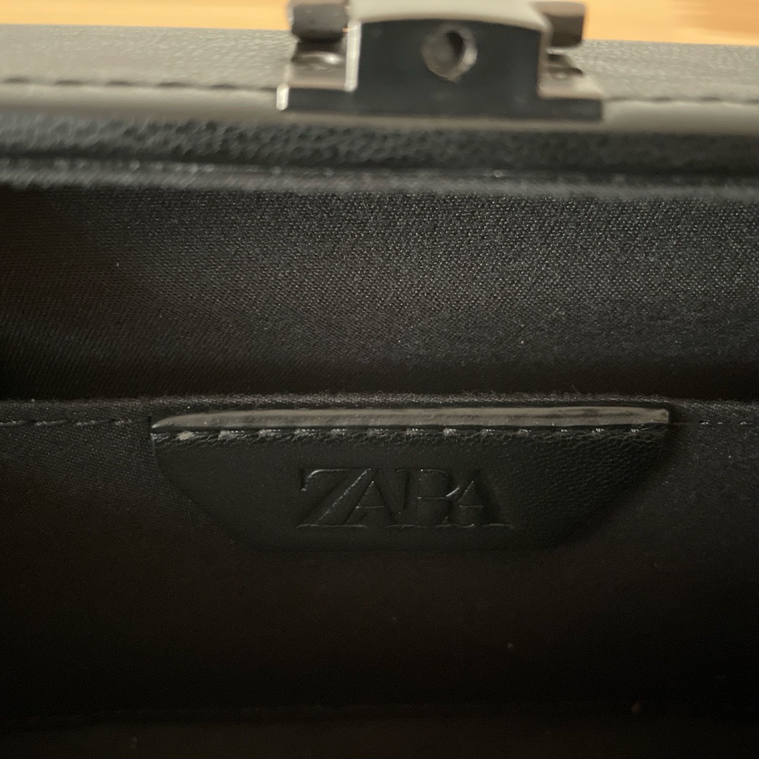 ZARA(ザラ)のZARA ザラ スクエア ミニ バッグ レディースのバッグ(ハンドバッグ)の商品写真