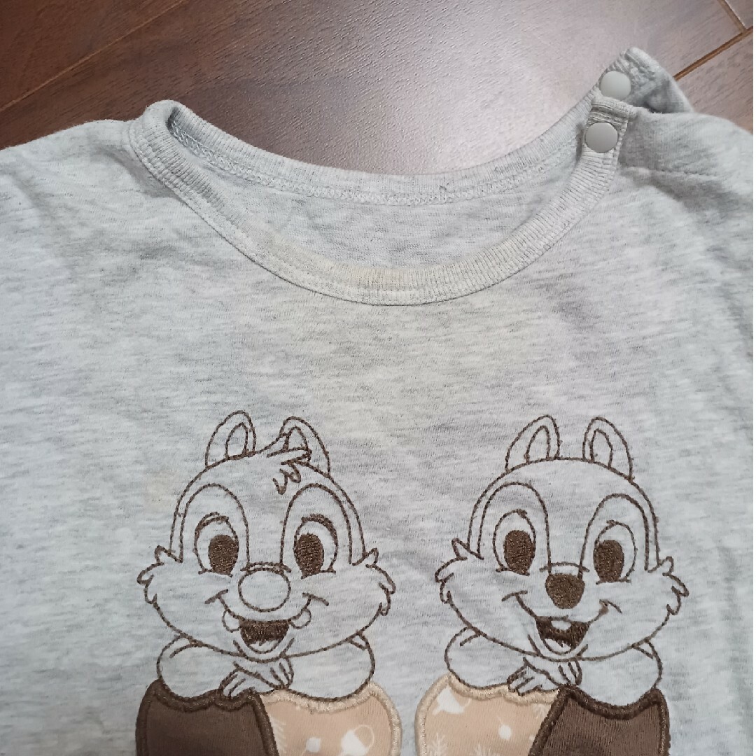 チップ&デール(チップアンドデール)の長袖Tシャツ　チップとデール　グレー キッズ/ベビー/マタニティのキッズ服男の子用(90cm~)(Tシャツ/カットソー)の商品写真