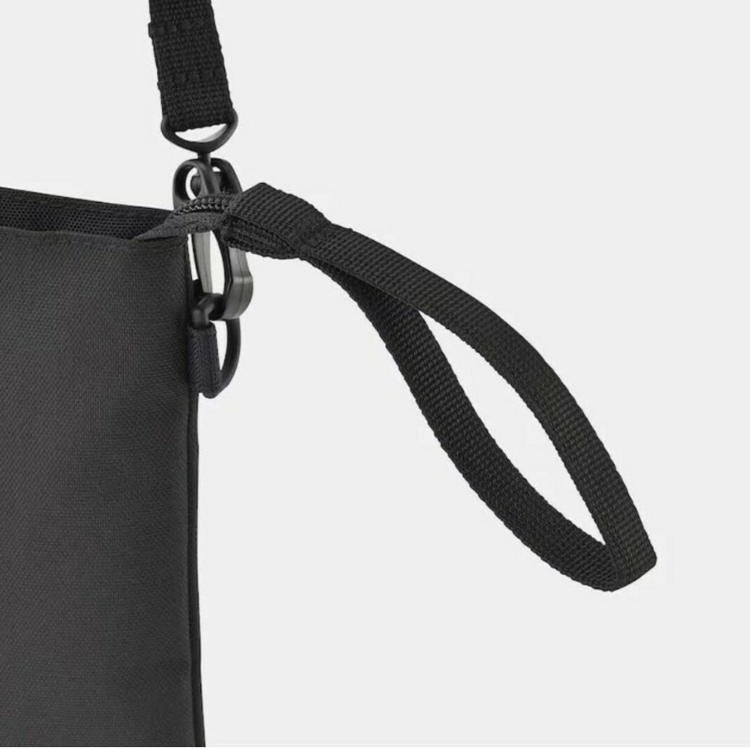MUJI (無印良品)(ムジルシリョウヒン)の無印良品 ポーチ として使える 撥水 サコッシュ黒 メンズのバッグ(ショルダーバッグ)の商品写真