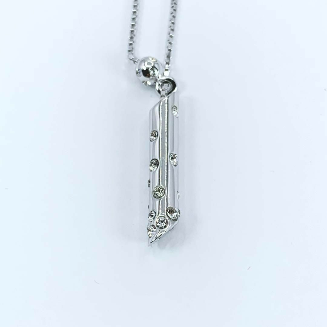 SWAROVSKI(スワロフスキー)の【箱付き極美品】SWAROVSKI　スワロフスキー　ネックレス　Y字　シルバー レディースのアクセサリー(ネックレス)の商品写真