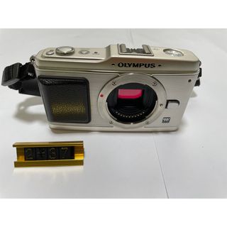 ランク【A】OLYMPUS ミラーレス一眼 E-P1 ボディ シルバー E-P1【2ｰ37】(レンズ(ズーム))