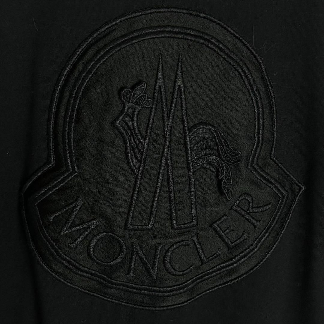 MONCLER(モンクレール)の【人気Lサイズ】モンクレール☆ビッグ刺繍ロゴ入りTシャツ 定番ブラック 美品 レディースのトップス(Tシャツ(半袖/袖なし))の商品写真